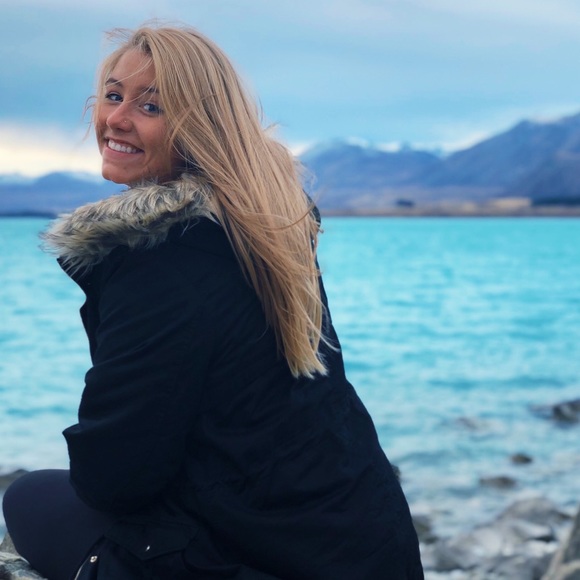 Meet your Posher, Leiah - Picture 2 of 2